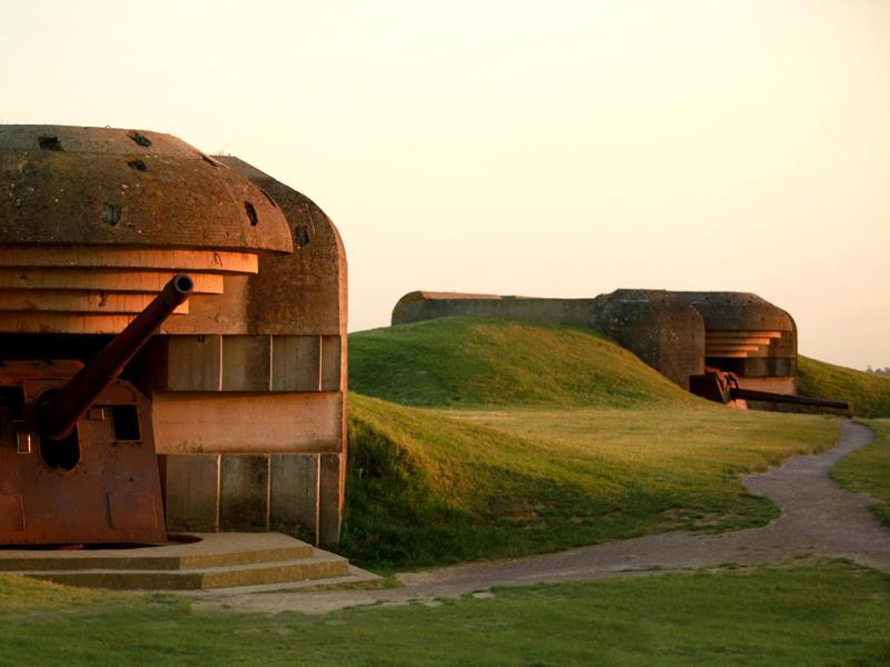 Grand Gite De La Ferme De La Tourelle Longues-sur-Mer Екстериор снимка